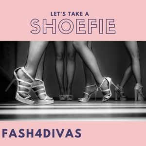 LET'S TAKE A SHOEFIE!